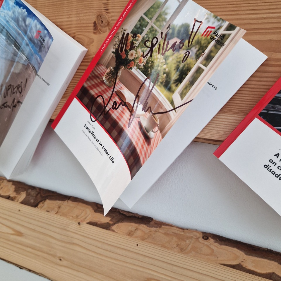 Anna Axén Successfully Defends Doctoral Thesis on Loneliness in Later Life